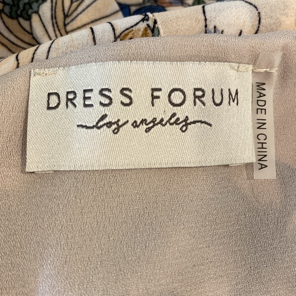 Dress Forum Floral Wrap Skirt (Petite) - Picture 5 of 8